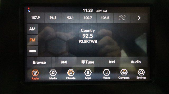 Used 2020 Jeep Cherokee Latitude Plus FWD image 14