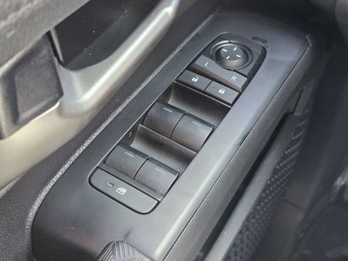 Used 2025 Toyota Tacoma TRD Off-Road AWD/4WD image 24