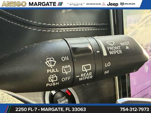 Used 2025 Jeep Grand Cherokee Limited w/ Luxury Tech Group II AWD/4WD image 32