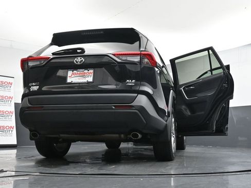 Used 2023 Toyota RAV4 XLE Premium image 43