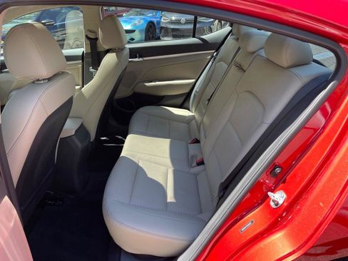 Used 2020 Hyundai Elantra Limited w/ Ultimate Package 03 image 31