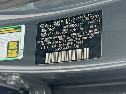 Used 2023 Hyundai Elantra SEL w/ Convenience Package image 12