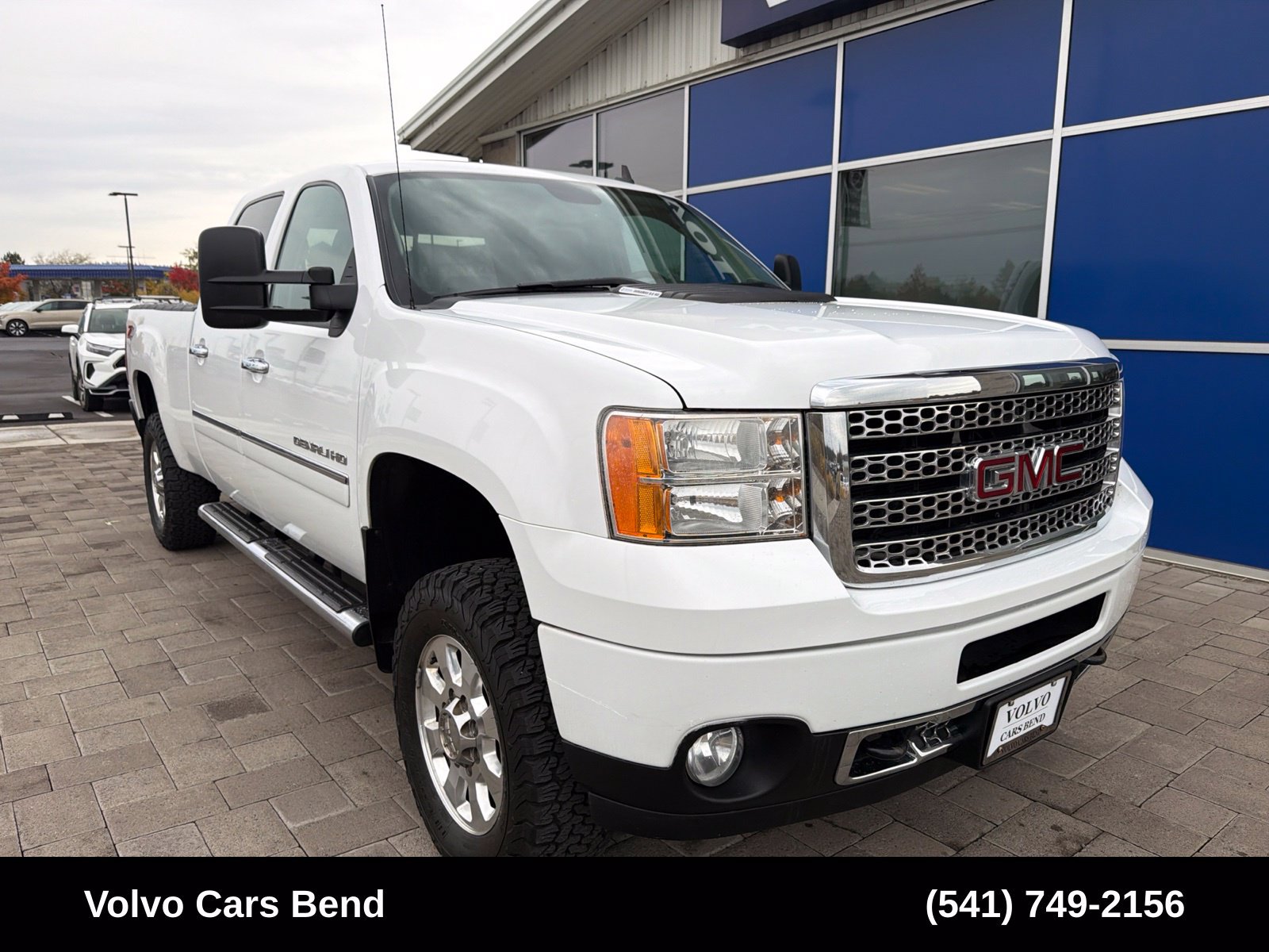 Used 2013 GMC Sierra 3500 Denali w/ Suspension Package, Off-Road AWD/4WD image 2
