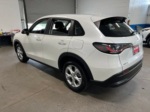 Used 2023 Honda HR-V LX image 4