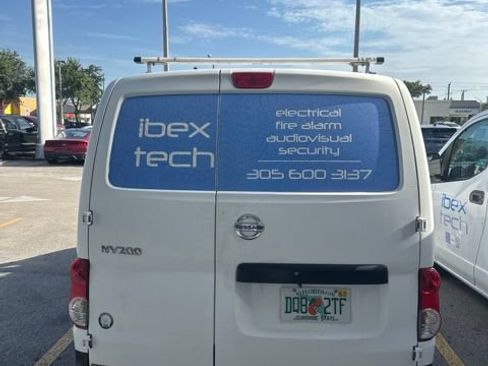Used 2015 Nissan NV200 S FWD image 11