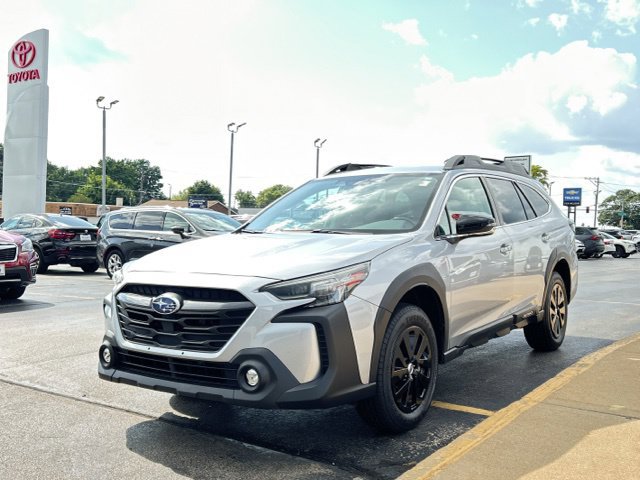 Used 2023 Subaru Outback Premium AWD/4WD image 5