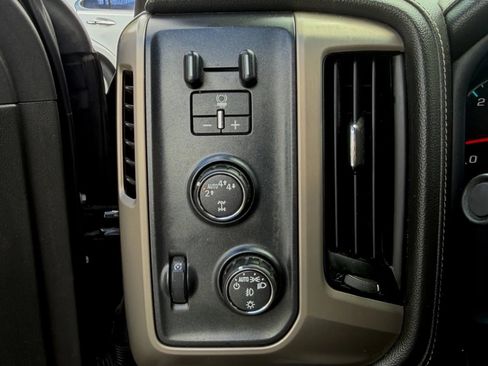Used 2017 GMC Sierra 1500 Denali w/ Denali Ultimate Package AWD/4WD image 22