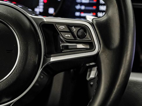 Used 2021 Porsche Macan image 13