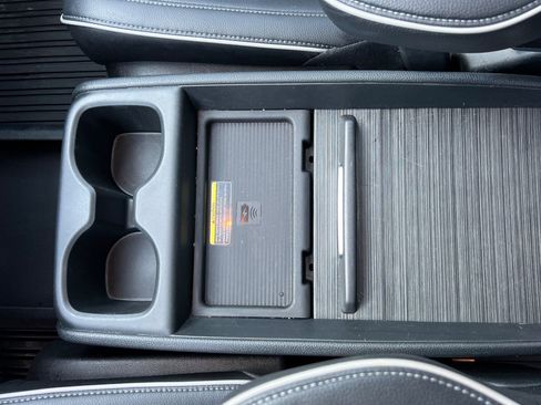 Used 2023 Honda Odyssey Elite image 31