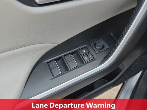 Certified 2025 Toyota RAV4 XLE AWD/4WD image 30