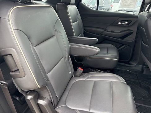 Certified 2022 Chevrolet Traverse Premier image 23