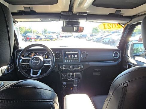 Used 2021 Jeep Wrangler Unlimited Sahara image 21
