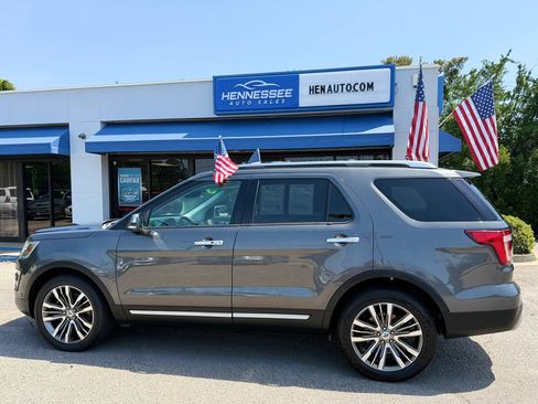 Used 2016 Ford Explorer Platinum AWD/4WD image 28