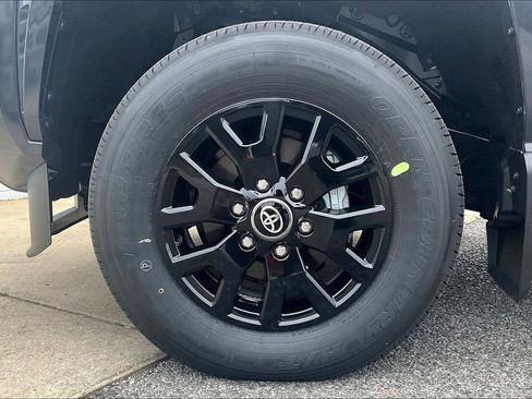 New 2025 Toyota Tacoma SR5 image 15