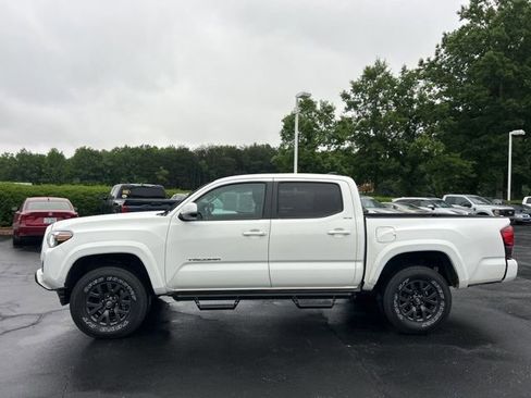 Used 2023 Toyota Tacoma SR5 w/ Technology Package AWD/4WD image 11
