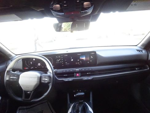 Used 2025 Kia K4 GT-Line FWD image 23