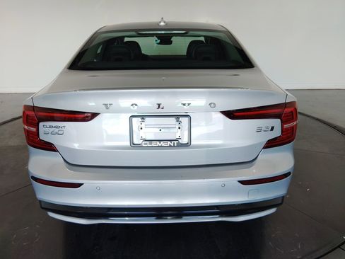 Used 2025 Volvo S60 B5 Core image 7