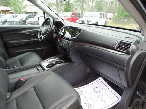 Used 2022 Honda Pilot Black Edition image 48