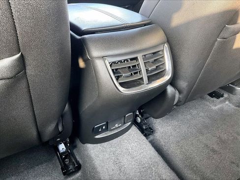 Used 2024 Chevrolet Malibu LT FWD image 12