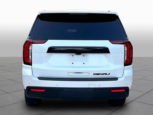 Used 2024 GMC Yukon XL Denali w/ Advanced Technology Package AWD/4WD image 5