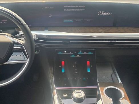 New 2026 Cadillac Escalade Platinum Sport AWD/4WD image 18