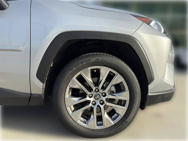 Used 2021 Toyota RAV4 XLE Premium FWD image 10