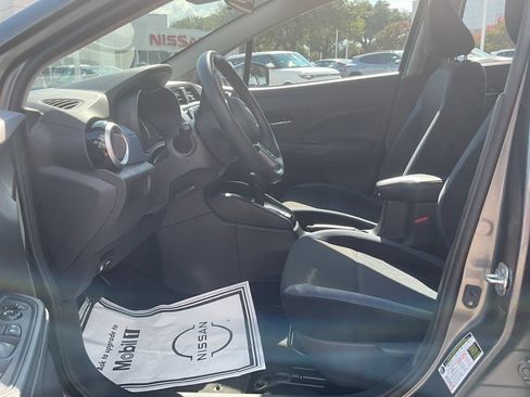 Used 2025 Nissan Versa SV w/ Trunk Package FWD image 8