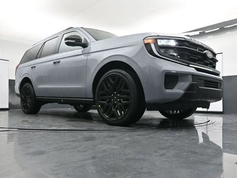 New 2026 Ford Expedition Platinum w/ Stealth Performance Package image 24