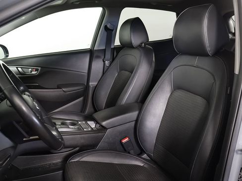 Used 2021 Hyundai Kona Limited w/ Cargo Package FWD image 28