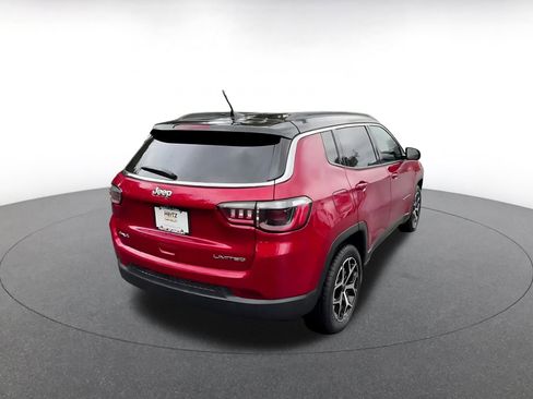 Used 2025 Jeep Compass Limited image 14