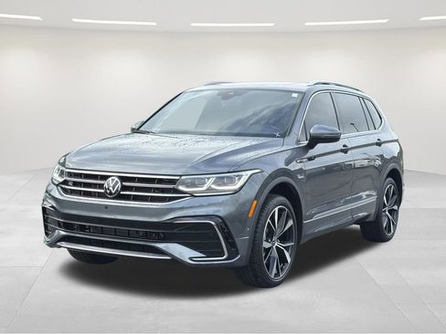 Used 2024 Volkswagen Tiguan SEL R-Line w/ MDO Package, Two-Row AWD/4WD image 1
