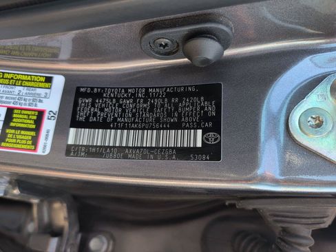 Used 2023 Toyota Camry XLE FWD image 11
