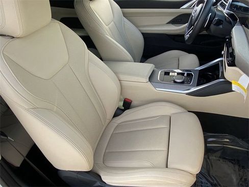 Certified 2025 BMW M440i Coupe w/ Premium Package image 12