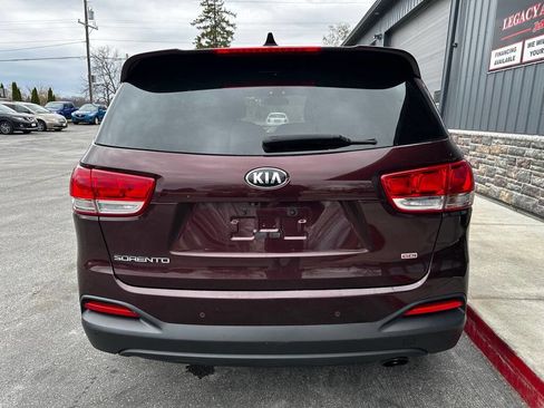 Used 2016 Kia Sorento LX w/ LX Convenience Package FWD image 4