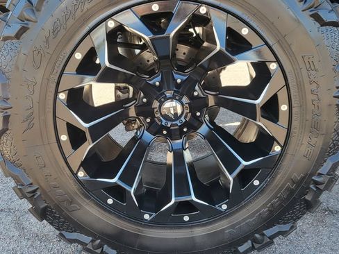 Used 2015 Jeep Wrangler Unlimited Sport w/ Quick Order Package 24S AWD/4WD image 17