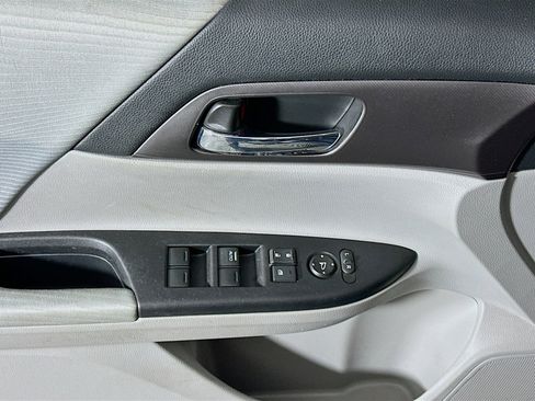 Used 2015 Honda Accord LX image 15