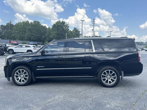 Used 2017 GMC Yukon XL Denali w/ Enhanced Security Package AWD/4WD image 4