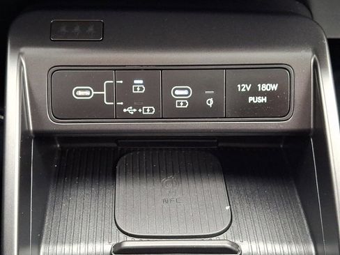 Used 2024 Hyundai Kona Limited image 25