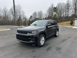 Used 2023 Jeep Grand Cherokee Laredo w/ Luxury Tech Group I video 3