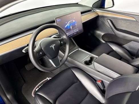 Used 2023 Tesla Model Y Long Range image 5