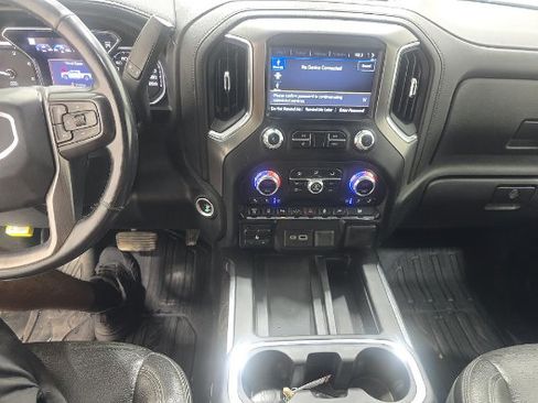 Used 2020 GMC Sierra 3500 Denali w/ Denali Ultimate Package AWD/4WD image 9