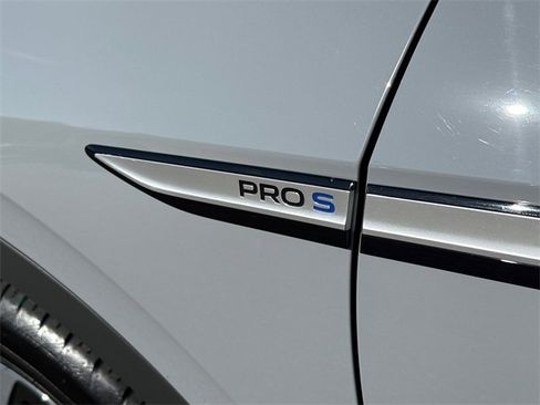 Certified 2022 Volkswagen ID.4 Pro S image 13