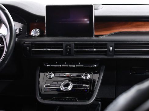 Used 2022 Lincoln Corsair Grand Touring w/ Elements Technology Bundle image 9