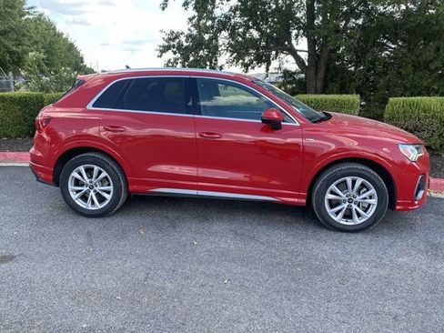 Used 2025 Audi Q3 2.0T Premium AWD/4WD image 2