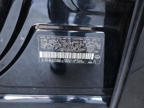 Used 2016 Lexus IS 350 4dr Sdn RWD w/ Navigation System Package image 38