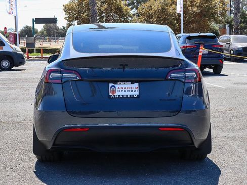 Used 2021 Tesla Model Y Performance AWD/4WD image 8