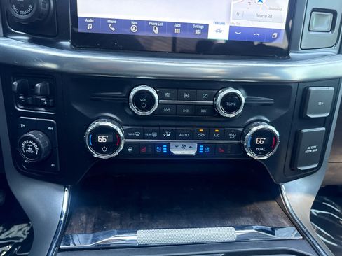 Used 2021 Ford F150 Lariat w/ Equipment Group 502A High AWD/4WD image 14