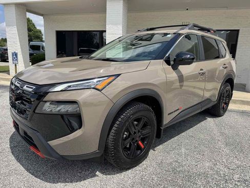 Used 2025 Nissan Rogue SV w/ Rock Creek Premium Package AWD/4WD image 37