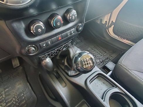 Used 2014 Jeep Wrangler Sahara w/ Connectivity Group image 16