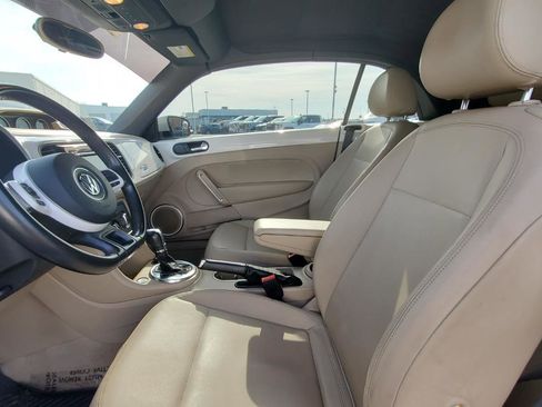 Used 2013 Volkswagen Beetle TDI image 3